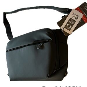 Peak Design Everyday Sling 6L BEDS-6-DS-3 Recycled Nylon Camera Bag NWT
